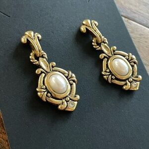 Vintage Avon Gold Tone Faux Pearl Victorian Dangle Stud Pierced Earrings